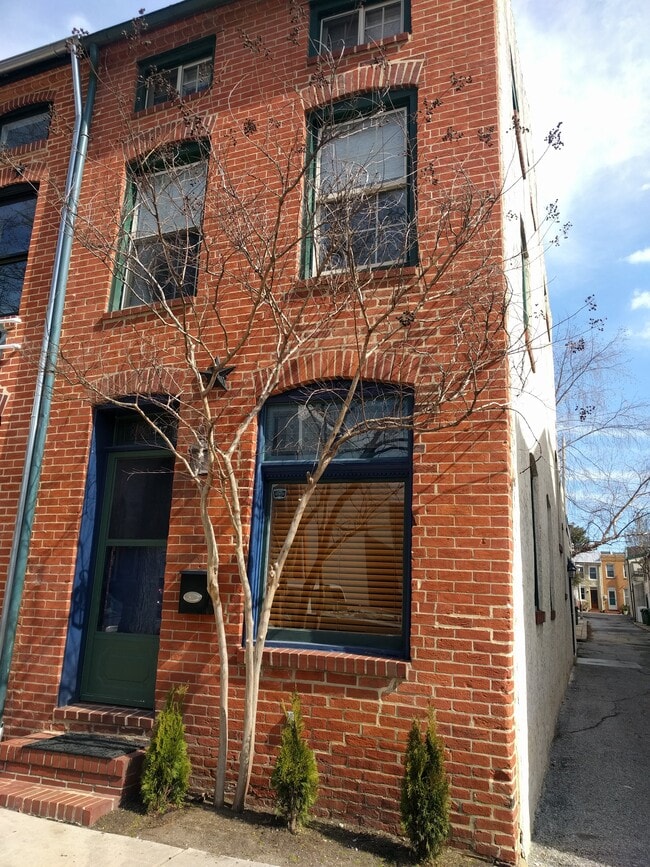 Photo - 317 South Washington Street