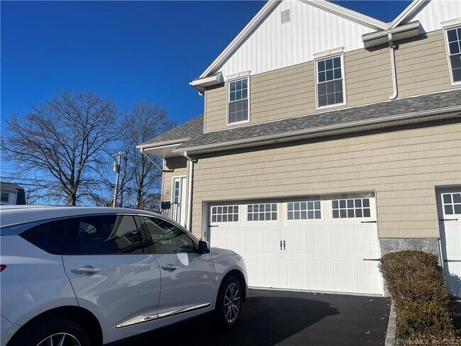 Photo - 40 Corinthian Ave