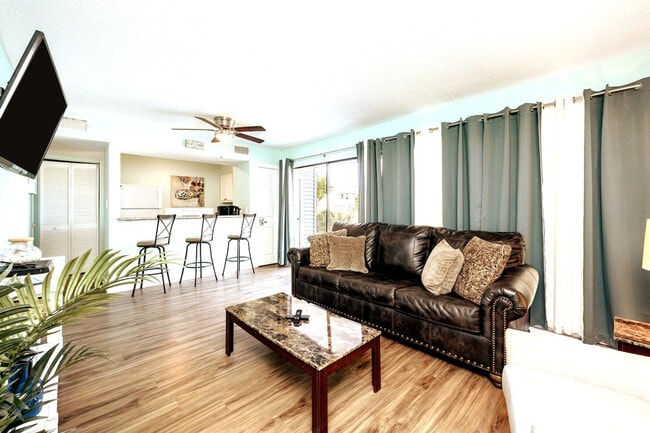 Building Photo - 4000 Gulf Terrace Dr Rental