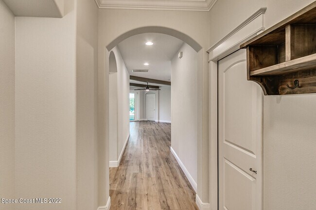Photo - 1398 Tullagee Ave