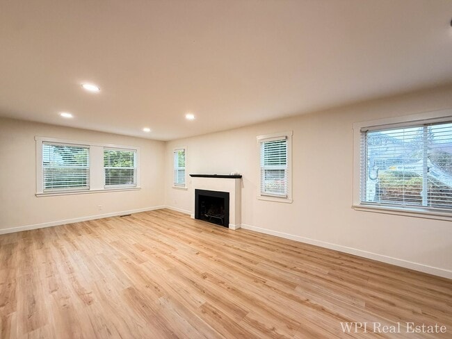 Photo - Cozy and Convenient 2bed/1bath house in th...