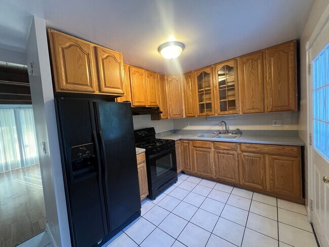 Photo - 22223 Navaho Ave