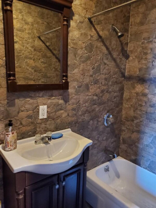 Photo - 44 Wilson Ave