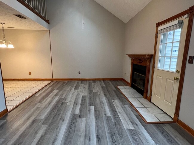 Photo - MARINERS POINTE CONDOS     -   HOA