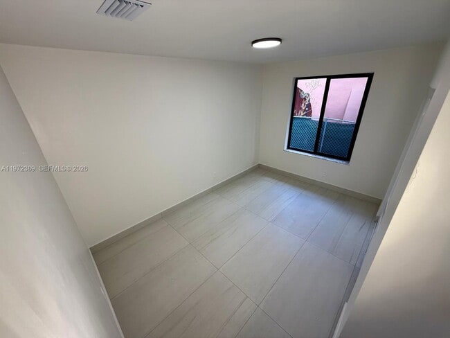 Photo - 800 Jann Ave