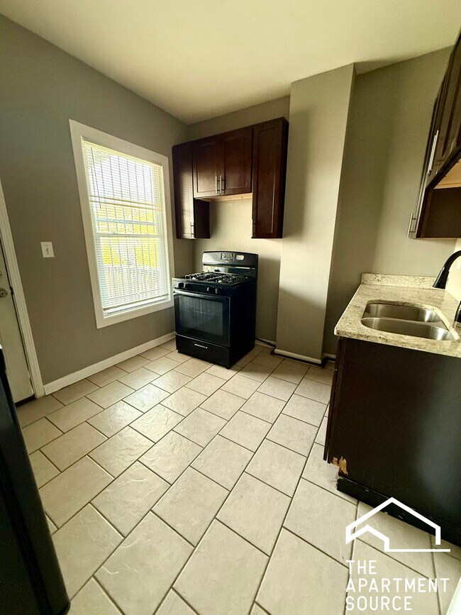 Photo - 4058 W Congress Pkwy Unit 2N