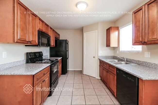 Photo - 7226 W Hess Ave