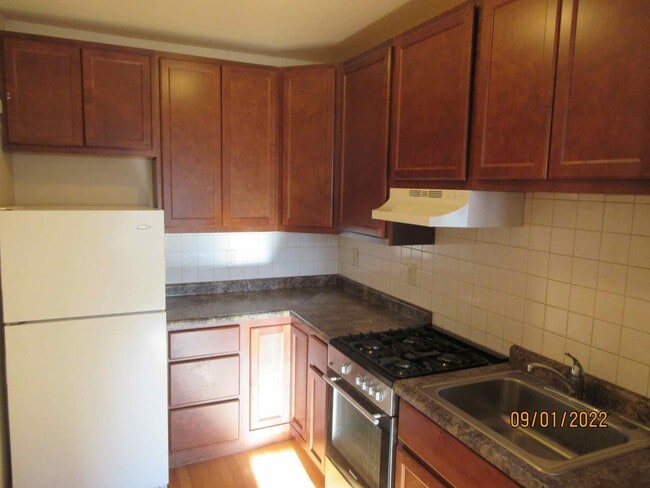 Photo - Available June 2026 Gorgeous Studio Beautiful Remodeled Apartment Unit 04