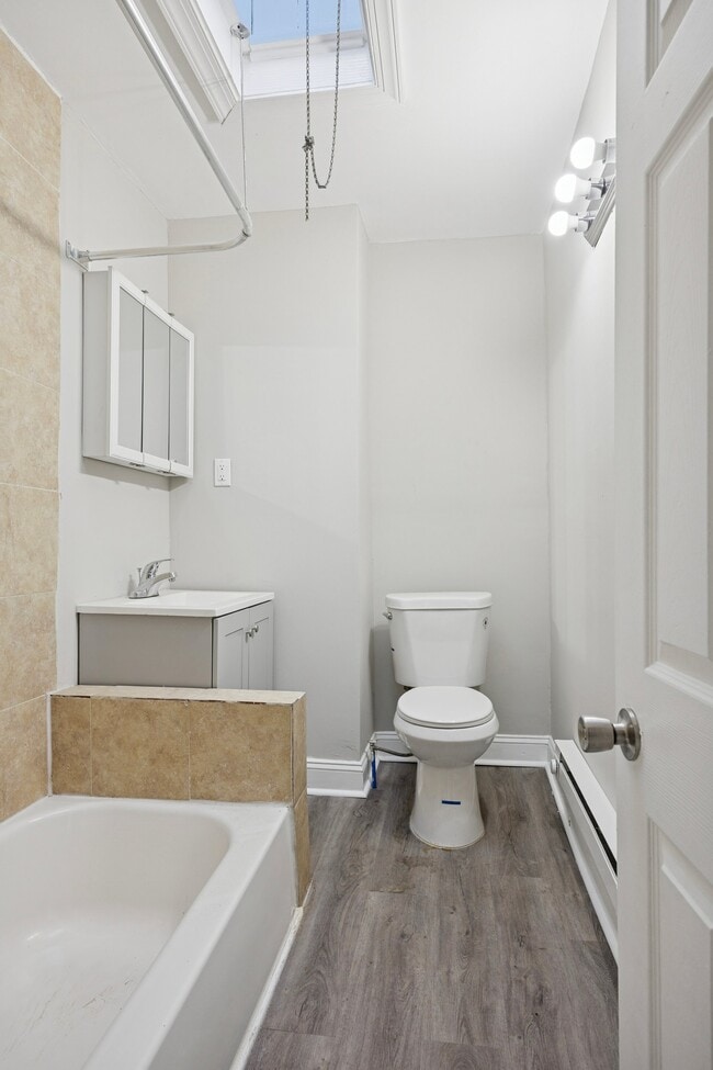 Photo - 831 S Allison St