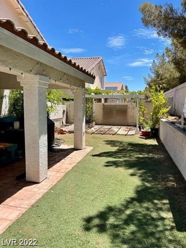 Photo - Silverado Ranch Two-Story with Open Floor Plan!