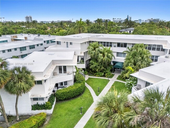 Building Photo - 10190 Collins Ave Unit 203