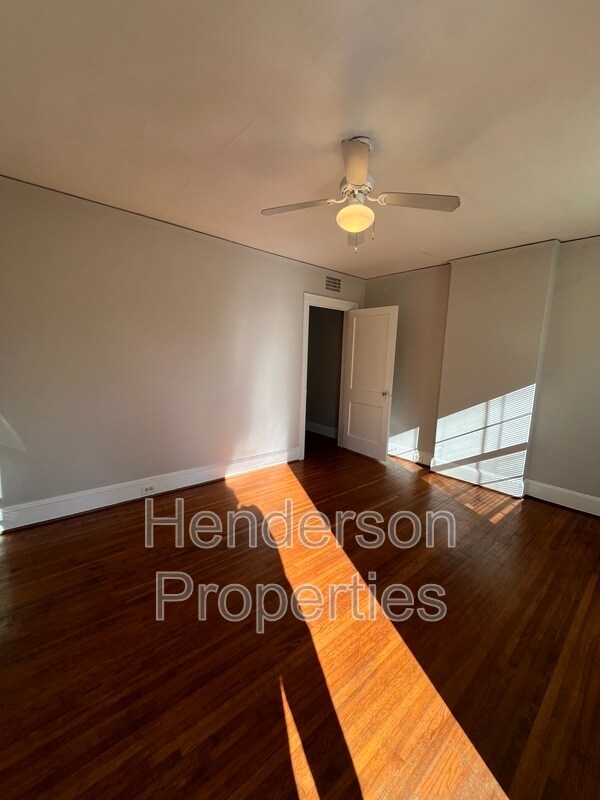 Photo - 2109 Kenmore Ave