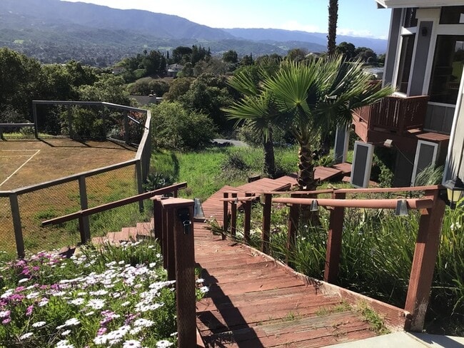 Photo - LUXURIOUS PRIVATE STUDIO WITH BREATH TAKING VIEWS