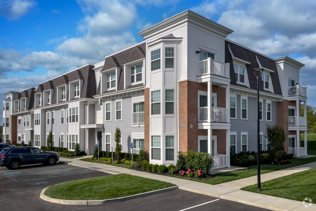 Building Photo - Fairfield Townhomes at Islip