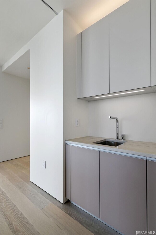 181 Fremont St