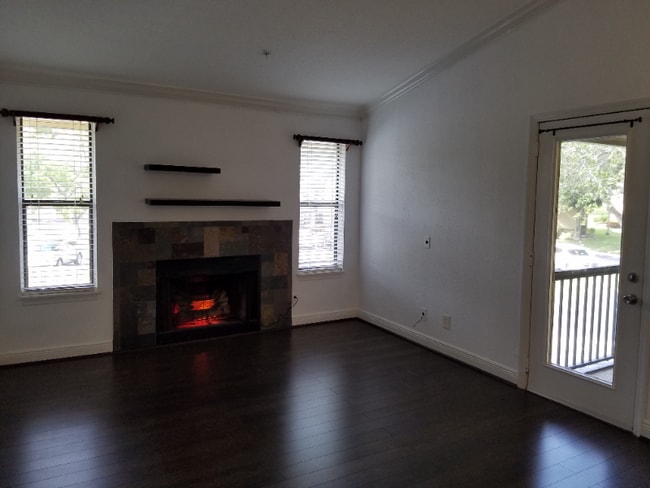 Photo - 2311 N Congress Ave Unit 28
