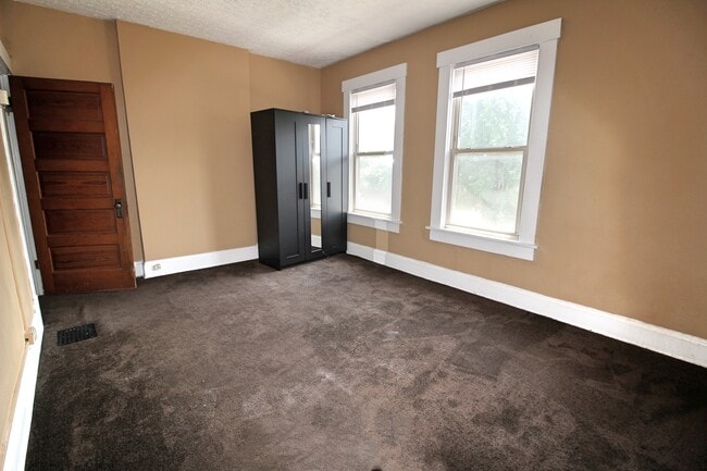 Bedroom main level - 68 E Hudson St Unit 68