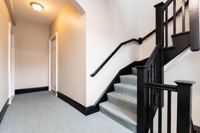 Photo - 168 Allston St Unidad 1