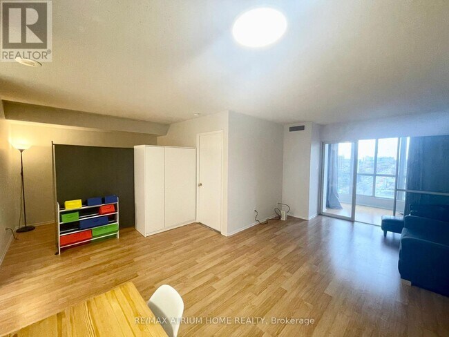 Photo - 1470 Midland Ave Unité 1106