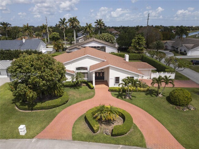 Photo - 13945 SW 107th Ct