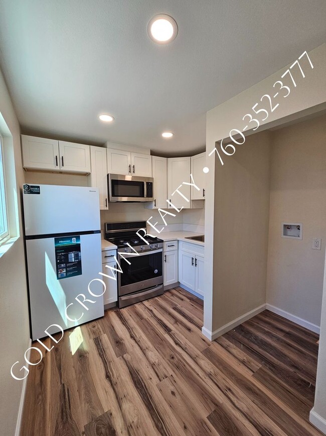 Photo - 1074 W Euclid Ave