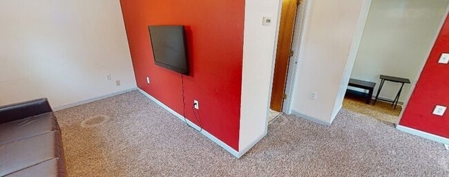 Photo - 833 Brown-833BR Unidad 833BR