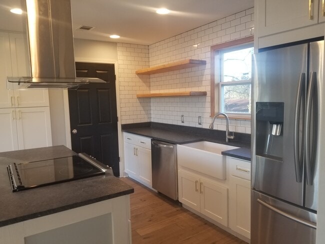 Building Photo - 104.5 N 21st ave Rental