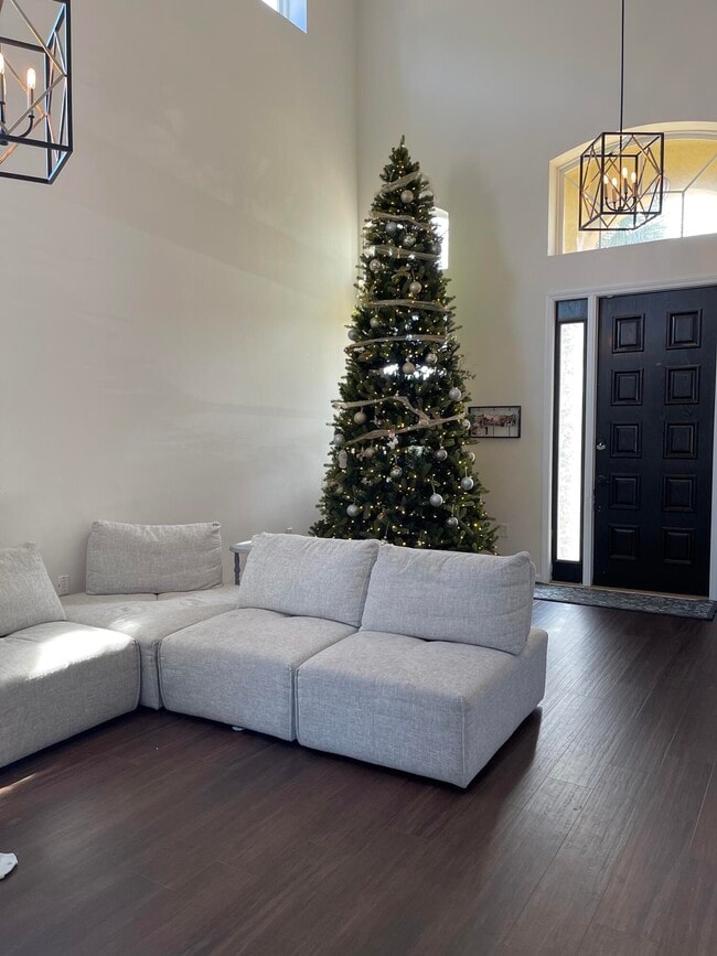 Photo - 860 Solimar Way