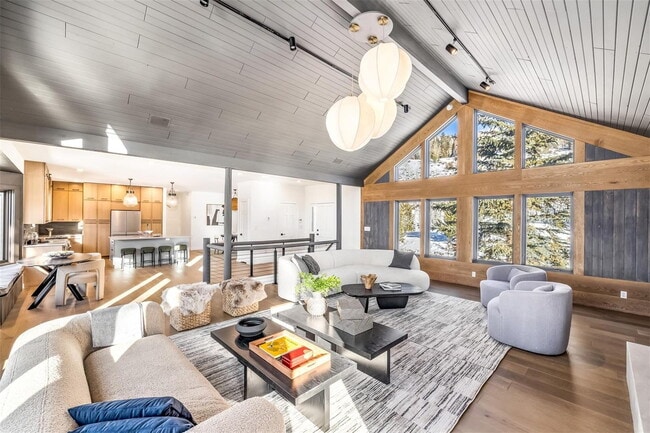 Photo - Fully Remodeled 4 bedroom Home in Hamilton...