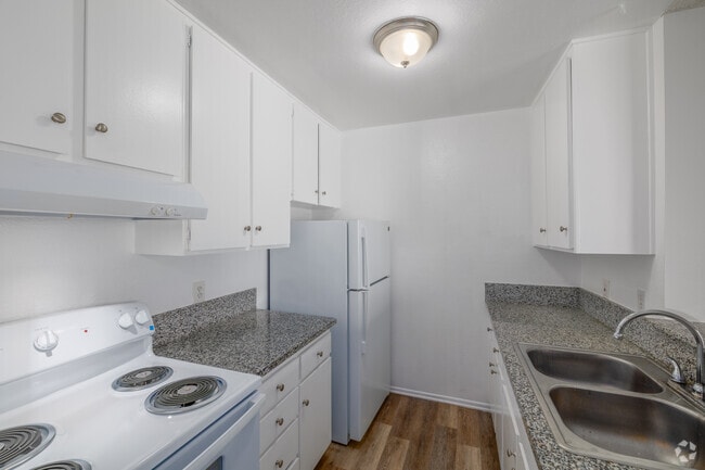 1 dormitorio, 1 baño - 650 pies cuadrados - Cocina - Alpine Terrace Apartments