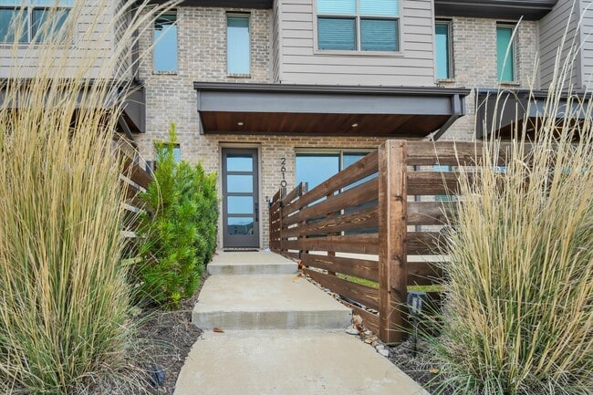 Photo - 2610 La Cala Dr