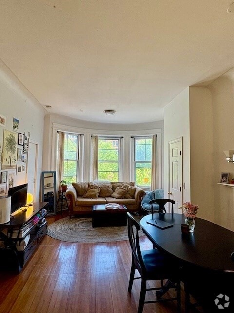 Building Photo - 591 Beacon St Unit 3 Rental