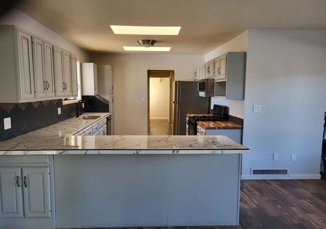 Photo - Cute Ranch Style 3 Bedroom, 2 Bath, On 4 A...