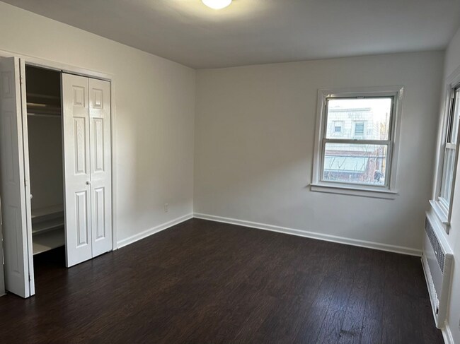 Photo - 69-92-92 58th Rd