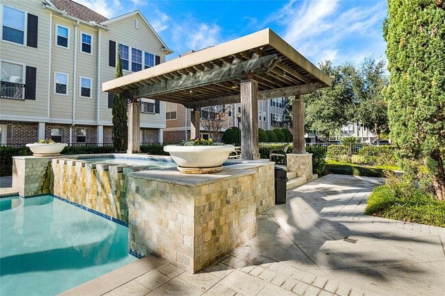 Photo - This Condo is The Perfect Blend of Comfort...