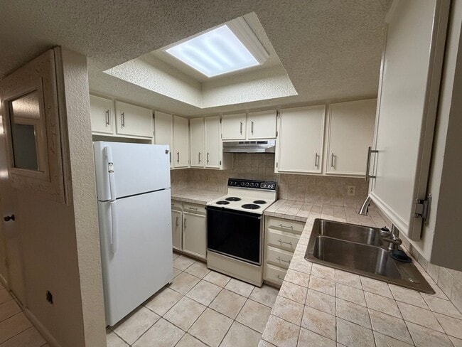 Photo - 5710 38th St