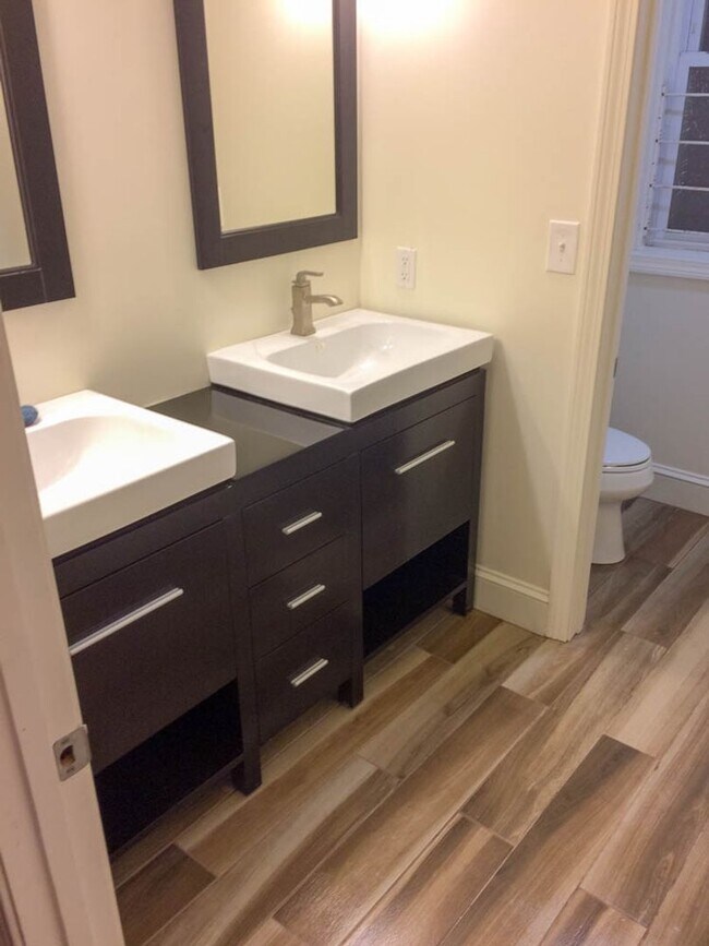 Photo - ALLSTON 4 BED/2 BATH ON CHESTER ST - LAUND...