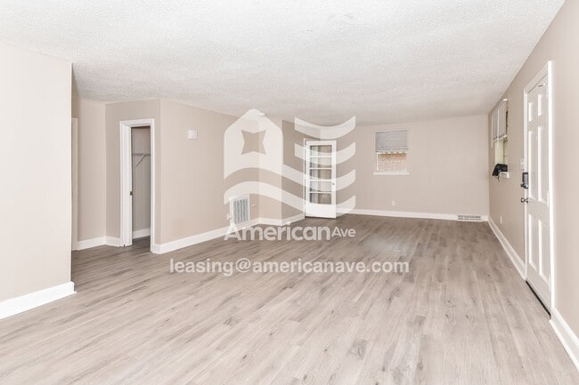 Photo - 205 Bowling Ave