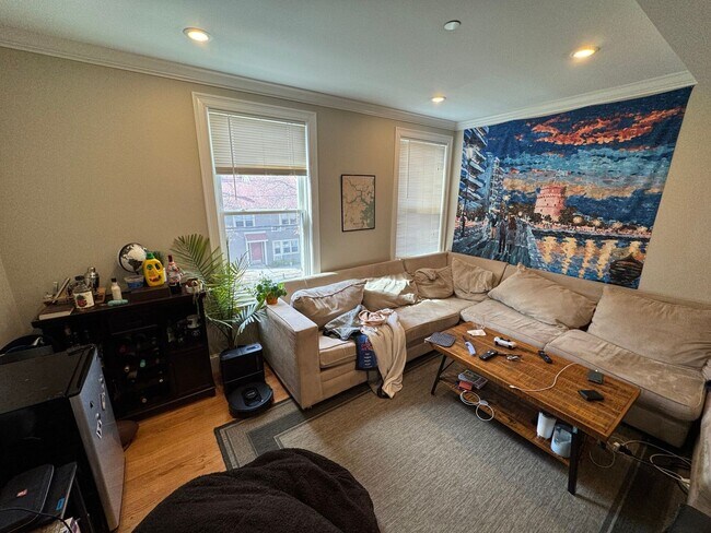 Photo - Beautiful 5 bed 2 bath in Cambridge.....