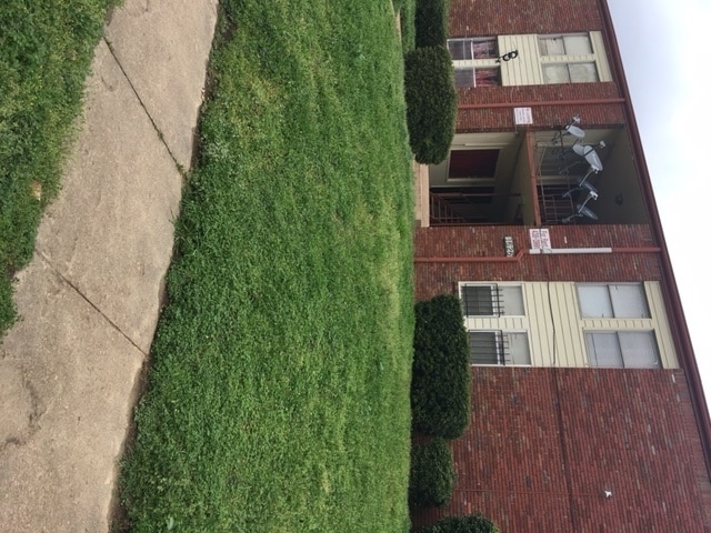 Photo - Monroe Apartments