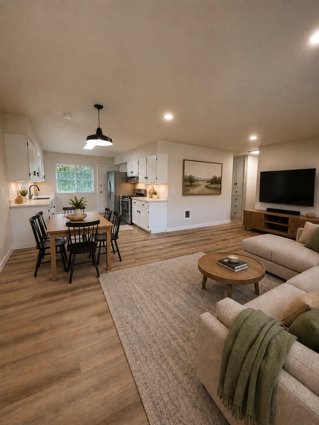 Building Photo - Lewis Triplex (CWP) Unit 119 N 66th