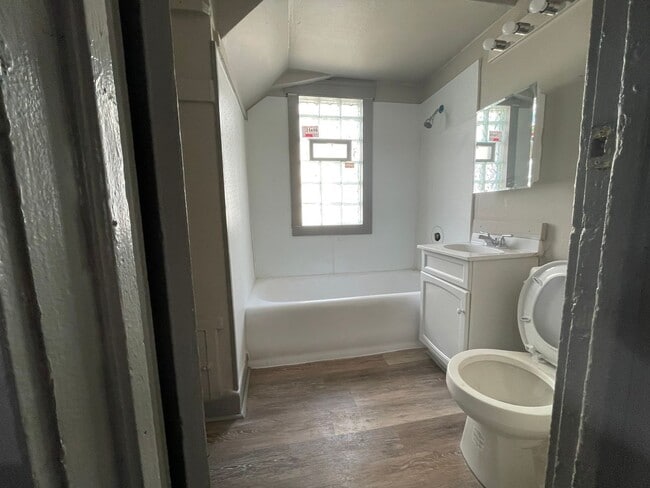 Photo - 2465-A N 9th St Unit 2465 N 9th St (Lower)