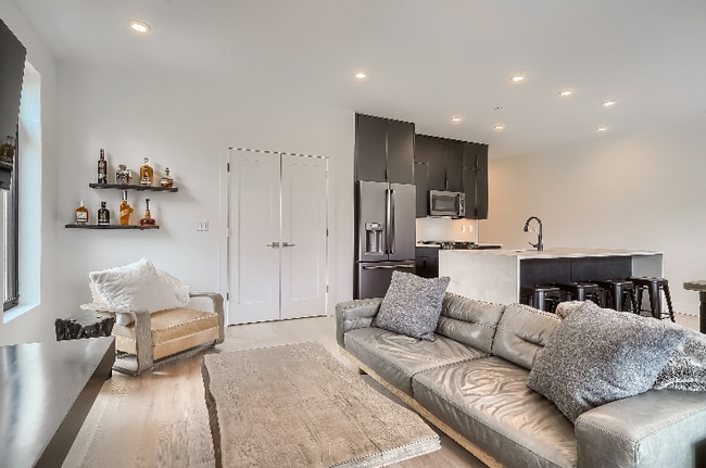 Photo - 930 Blue River Pkwy