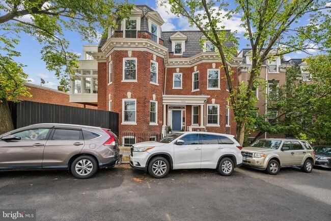 Building Photo - 1614 Kilbourne Pl NW Rental