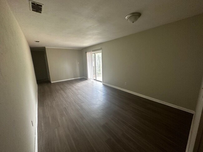 Photo - 2359 Claremont Ln Unit A