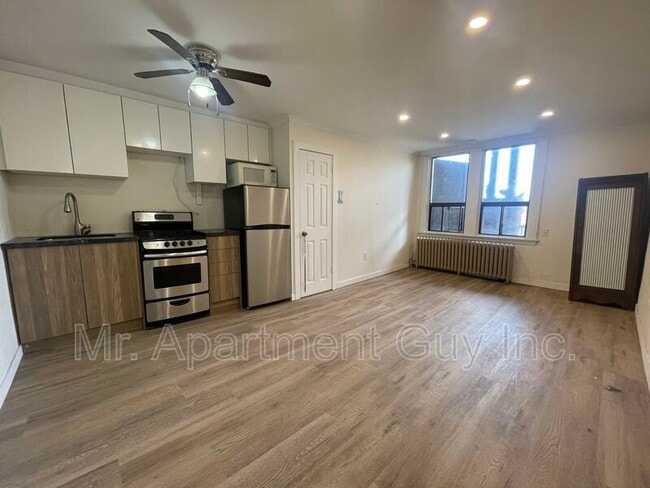 Photo - 44 Victoria Ave S Unit 203