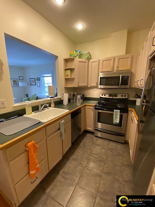 Photo - 17 Centre St Unidad 2F