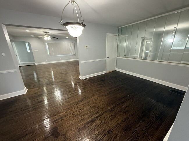 Photo - 1610 Park Blvd