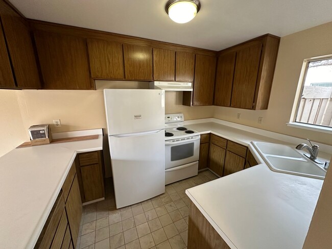 Photo - 2 Bed 2 Bath W/ Attached 2 Car Garage
