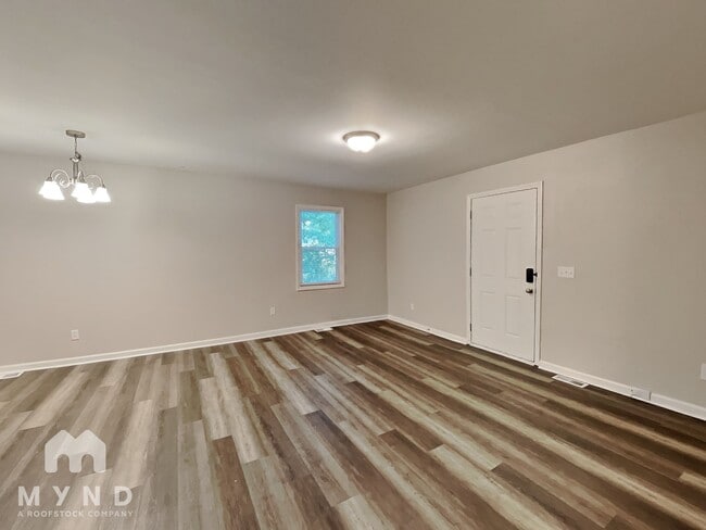 Photo - 729 Chandler Ave